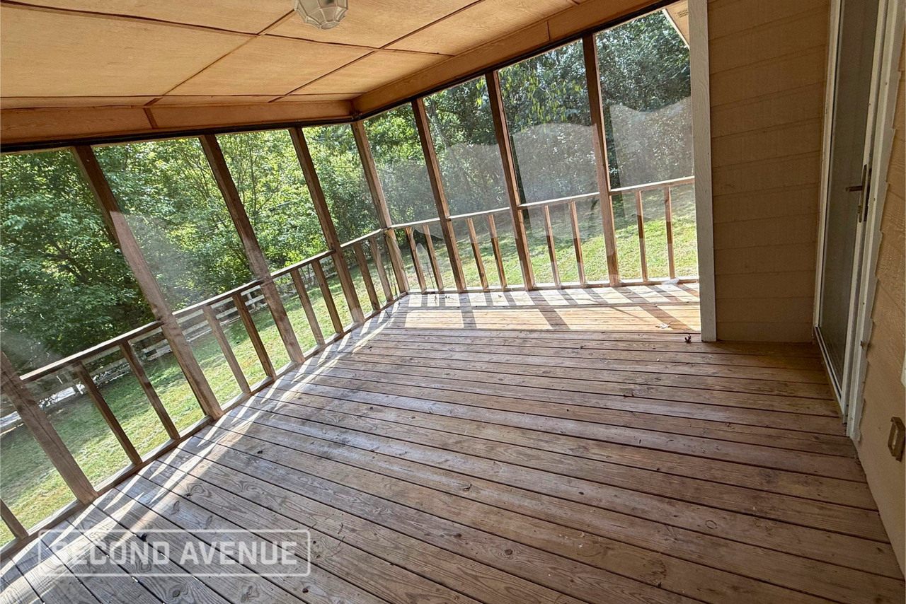 2704 Morris Majestic Rd - Photo 2 of 13