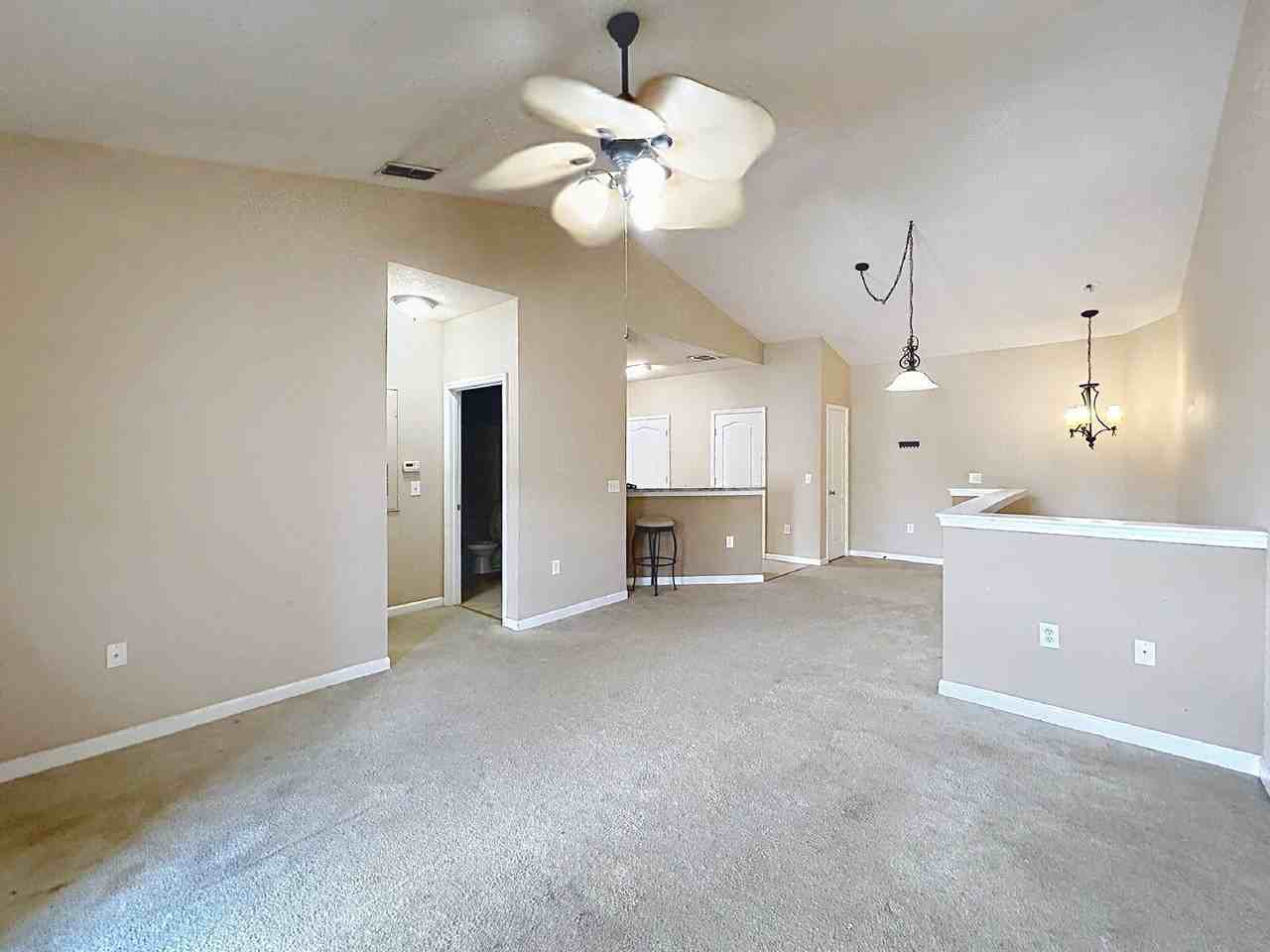 10471 Villa View Cir - Photo 2 of 11