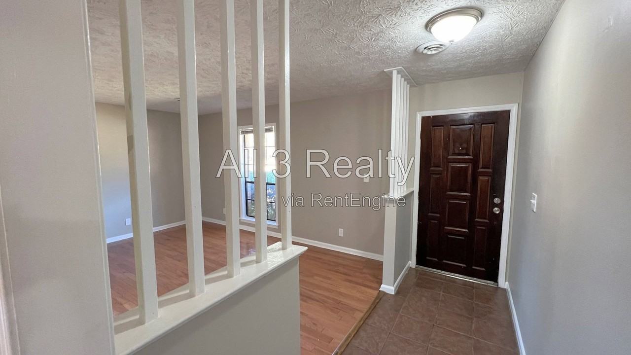 561 Dunbarton Rd - Photo 6 of 40