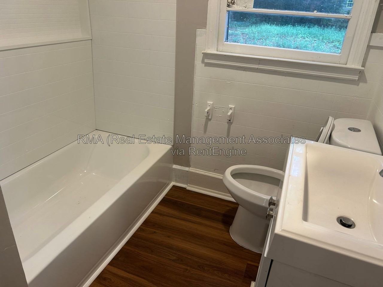135 Lang St - Photo 5 of 6