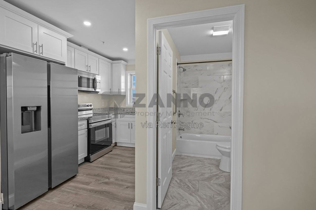 547 Chalkstone Ave #4 - Photo 7 of 22