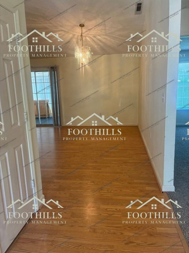 1003 Ravenswood Dr - Photo 4 of 22