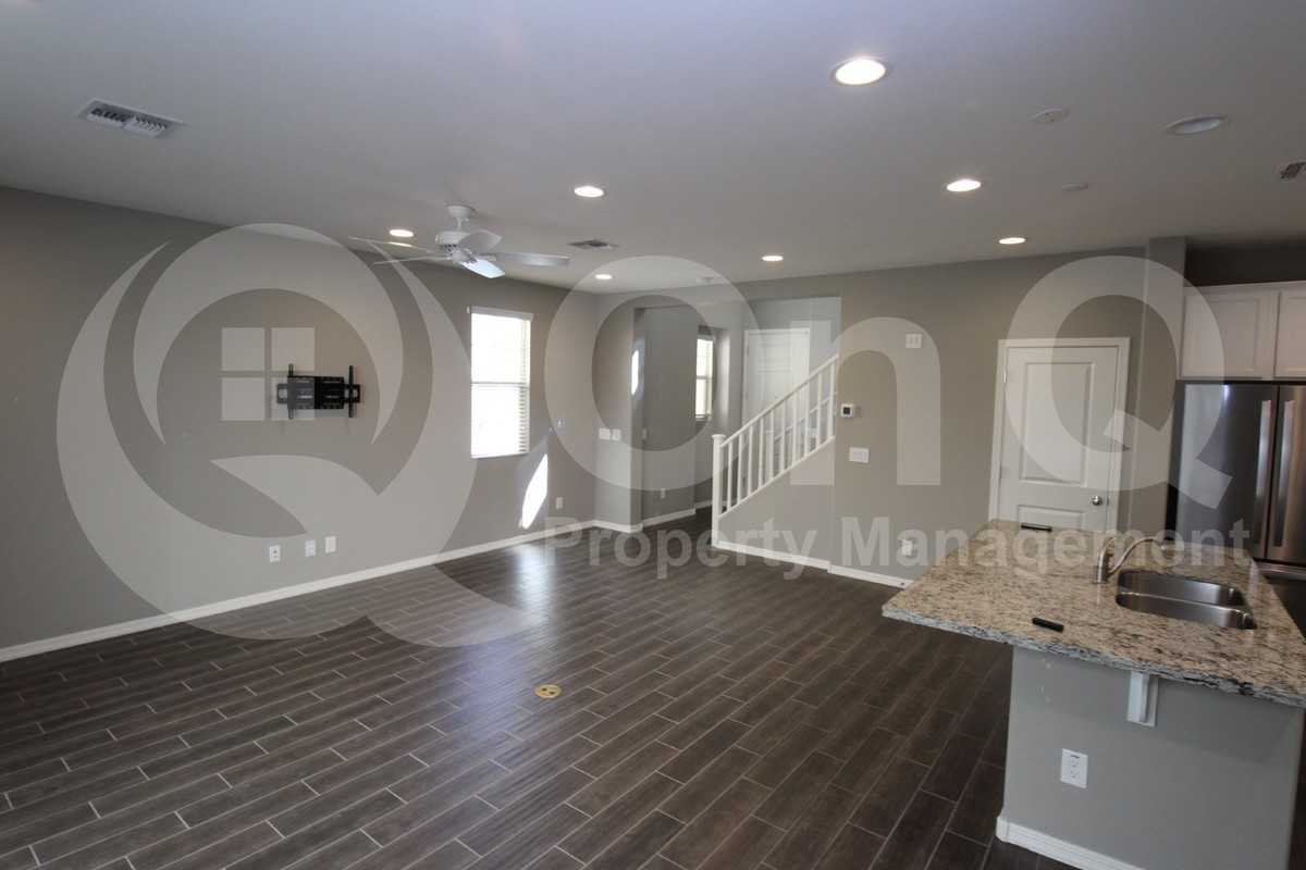 17222 N 9th Pl - Photo 5 of 29