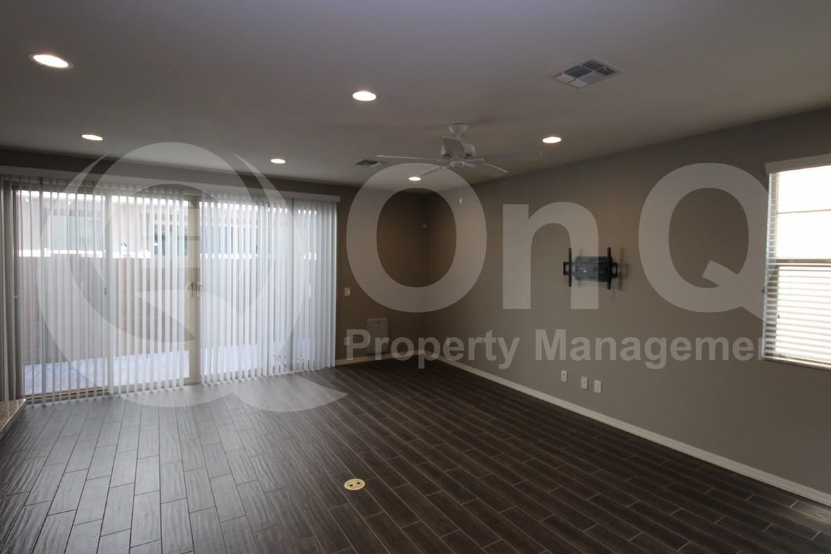 17222 N 9th Pl - Photo 6 of 29