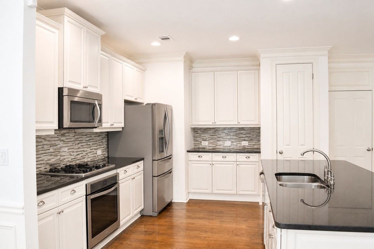 5211 Merrimont Dr - Photo 4 of 28