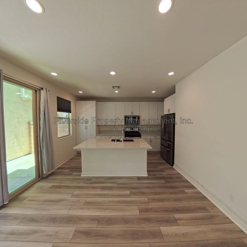 16008 Jamie Ln #1 - Photo 5 of 41
