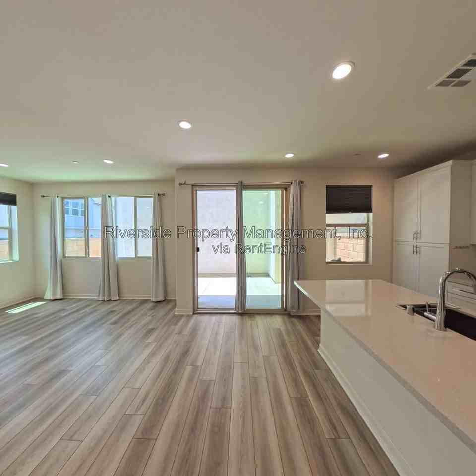 16008 Jamie Ln #1 - Photo 7 of 41