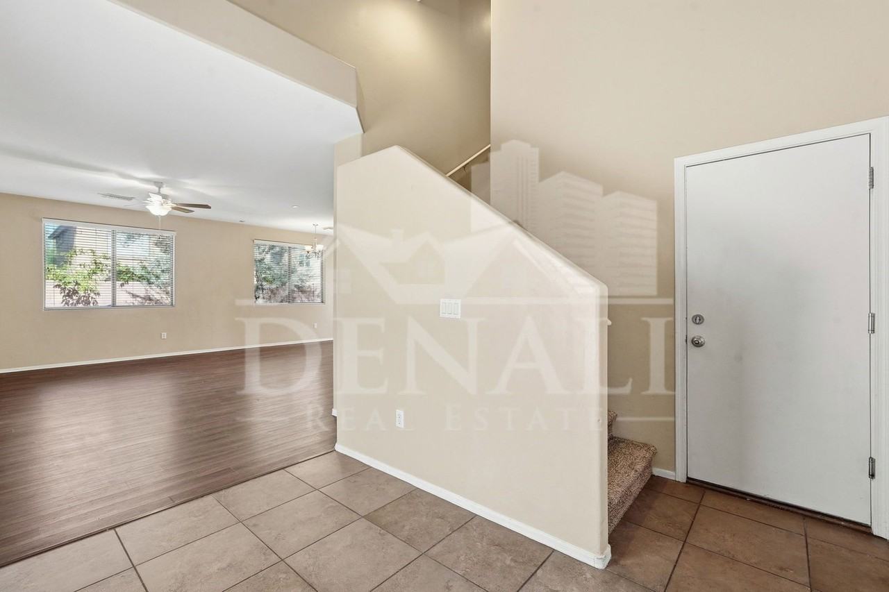 3576 W Goshen Dr - Photo 2 of 28