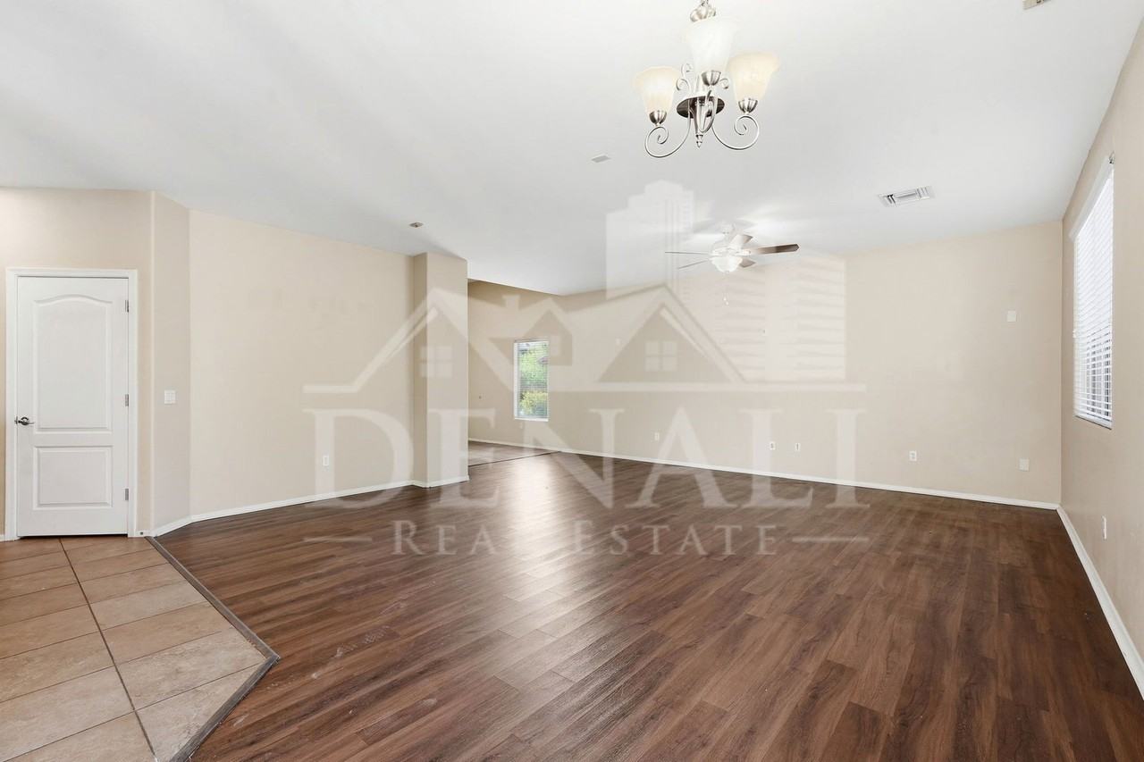 3576 W Goshen Dr - Photo 3 of 28