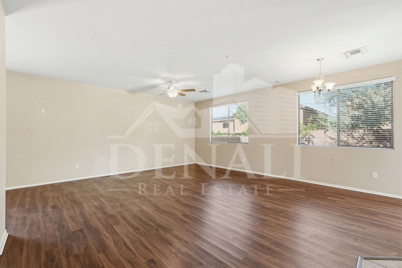 3576 W Goshen Dr - Photo 4 of 28