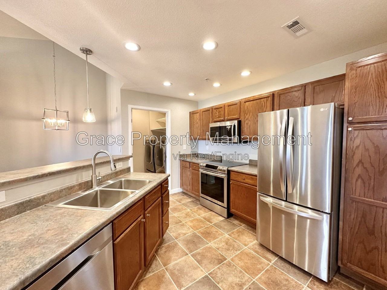 5735 N Genoa Way #306 - Photo 4 of 23