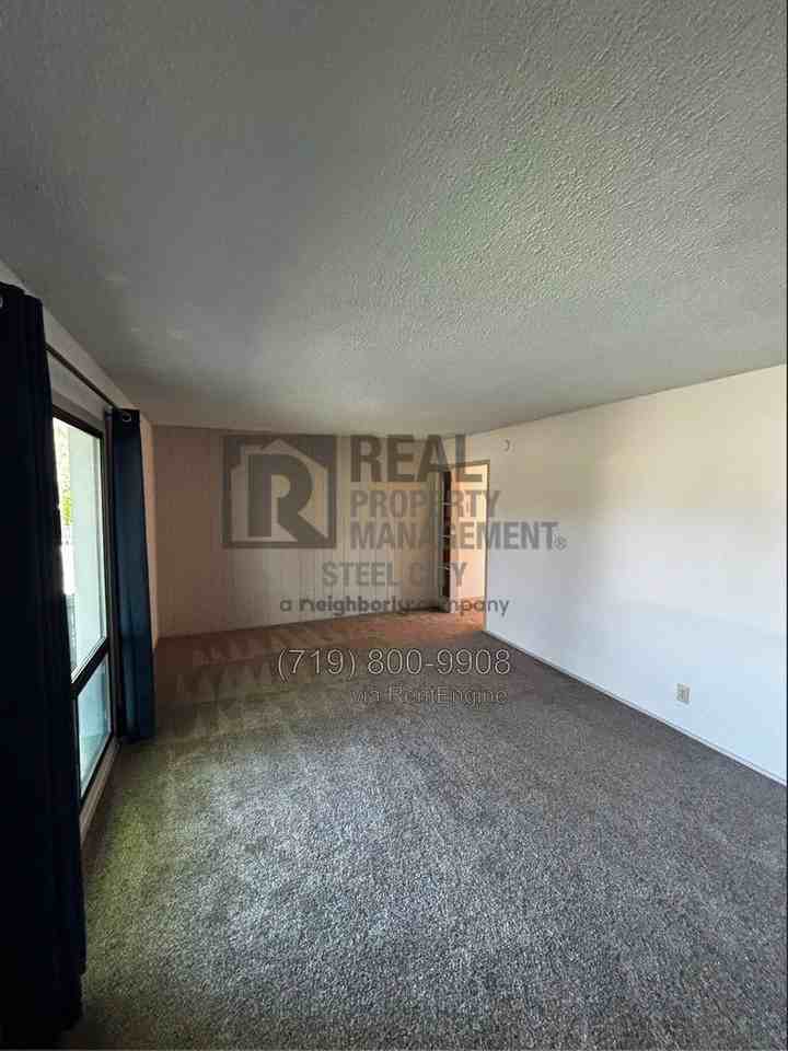 2500 Emilia St - Photo 3 of 12