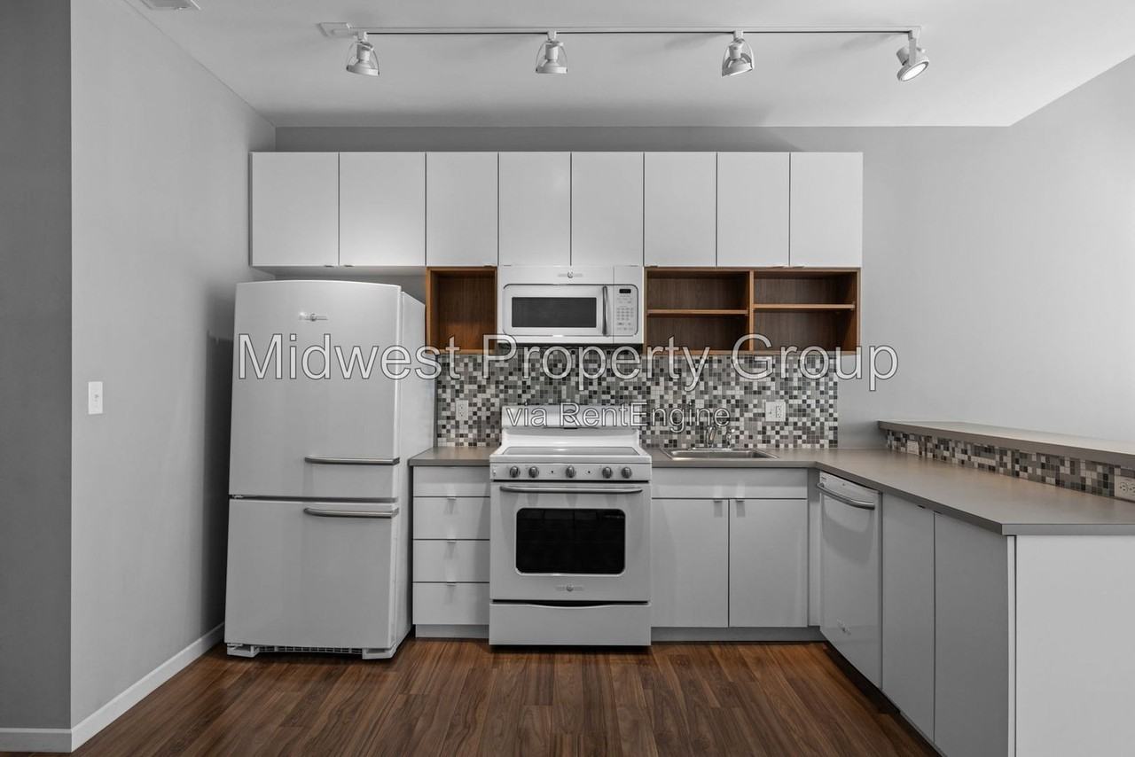 4100 Lindell Blvd #201 - Photo 6 of 20