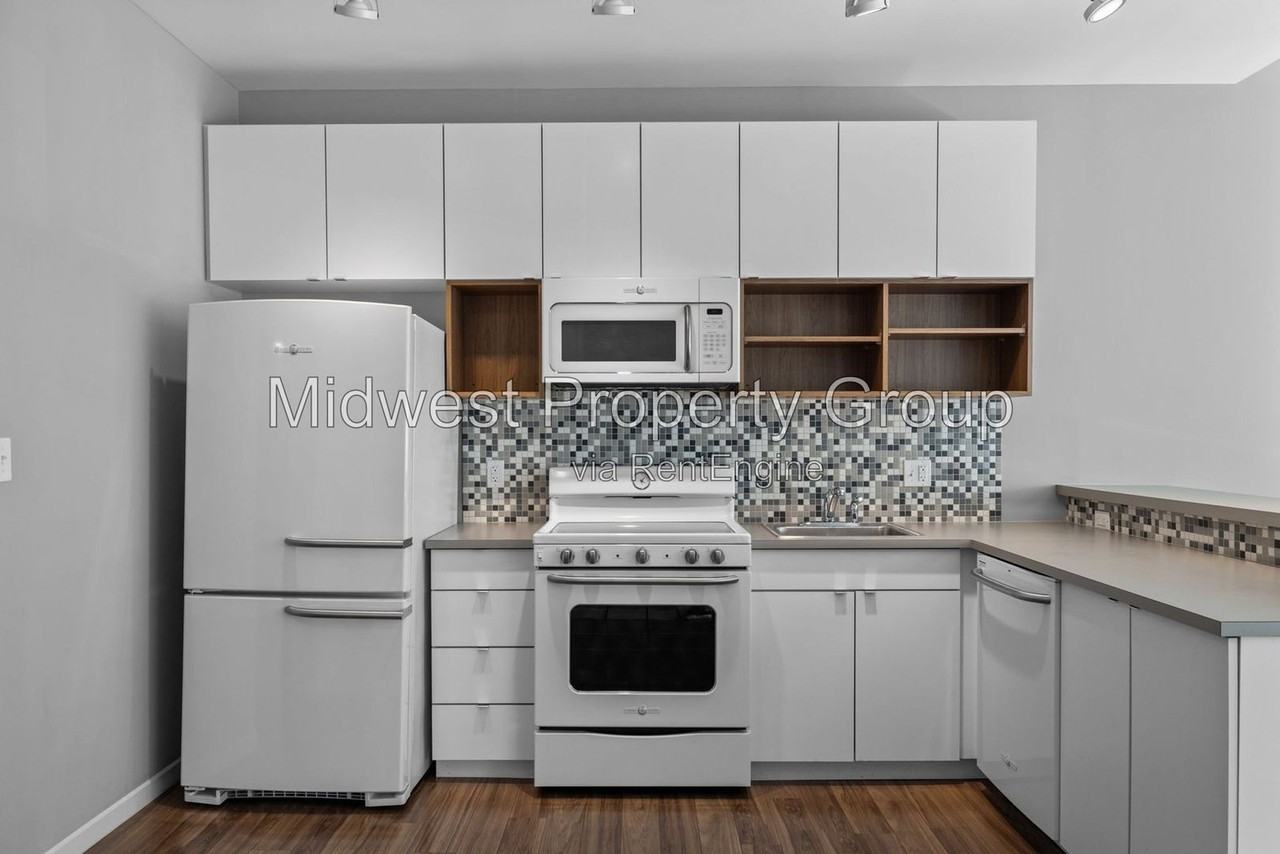 4100 Lindell Blvd #201 - Photo 7 of 20