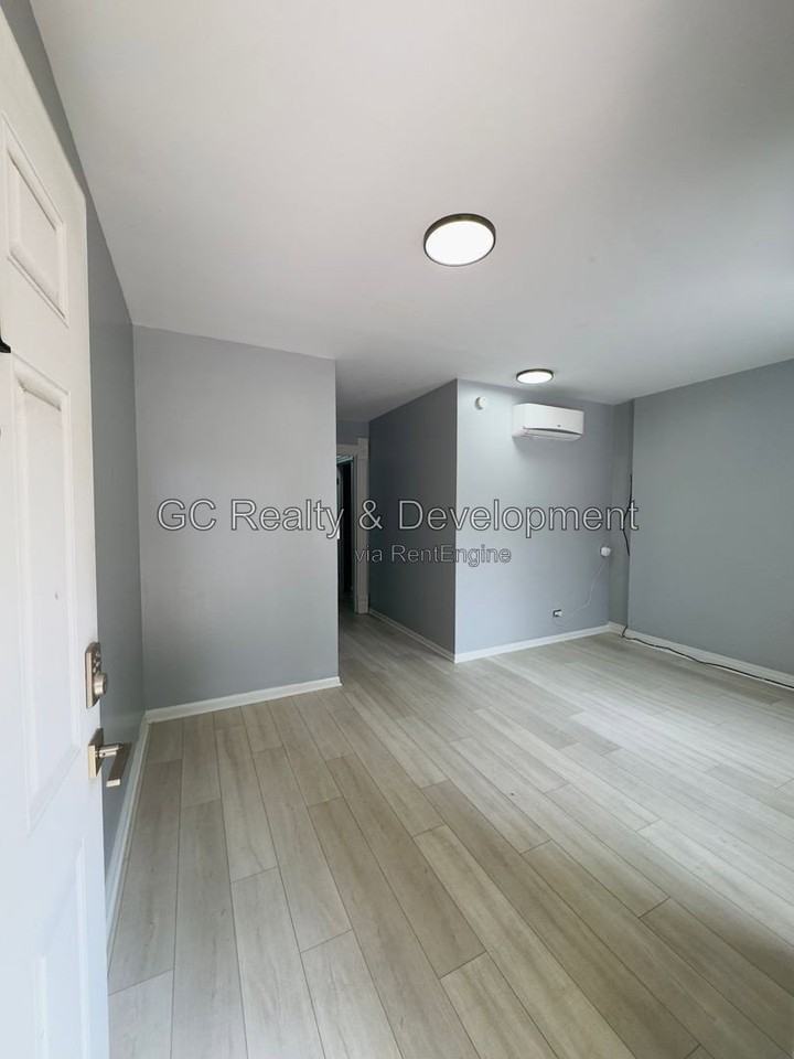 2307 S Leavitt St #1 - Photo 4 of 14