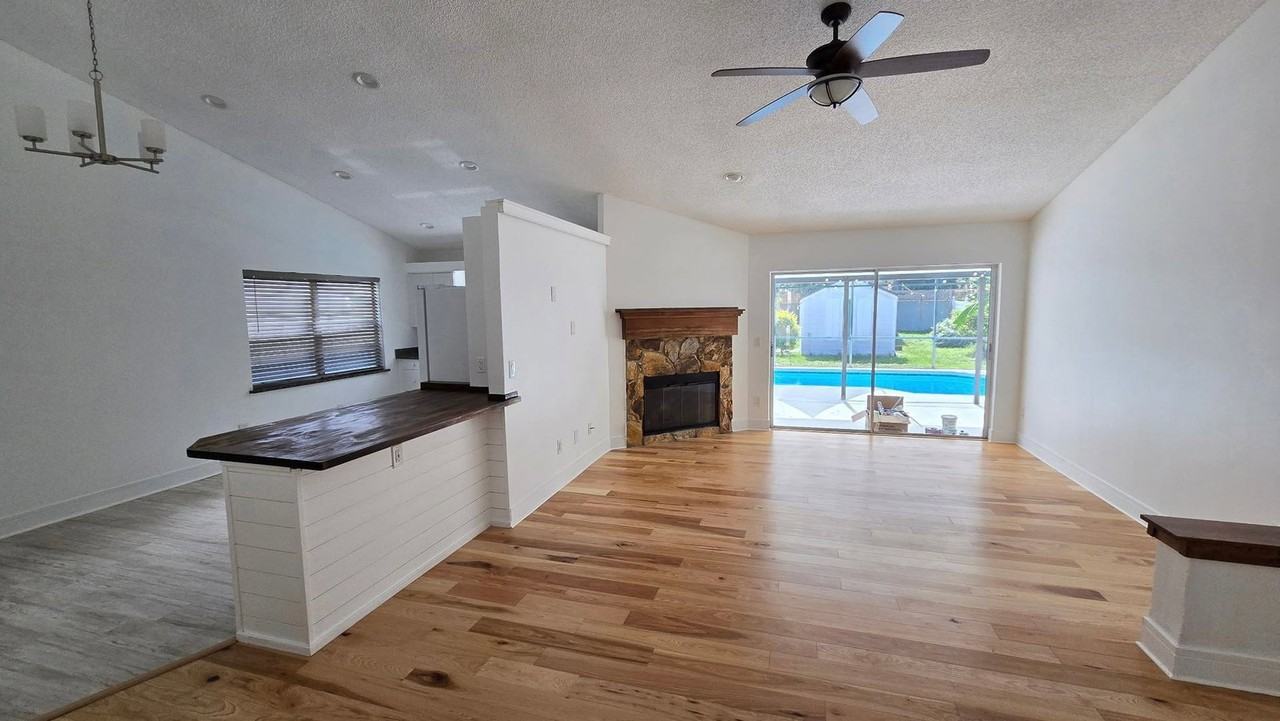 211 N Cervidae Dr - Photo 4 of 19