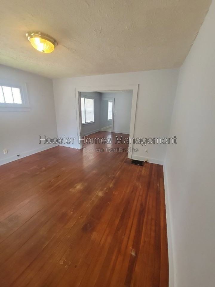 2177 S Delaware St #1 - Photo 4 of 15
