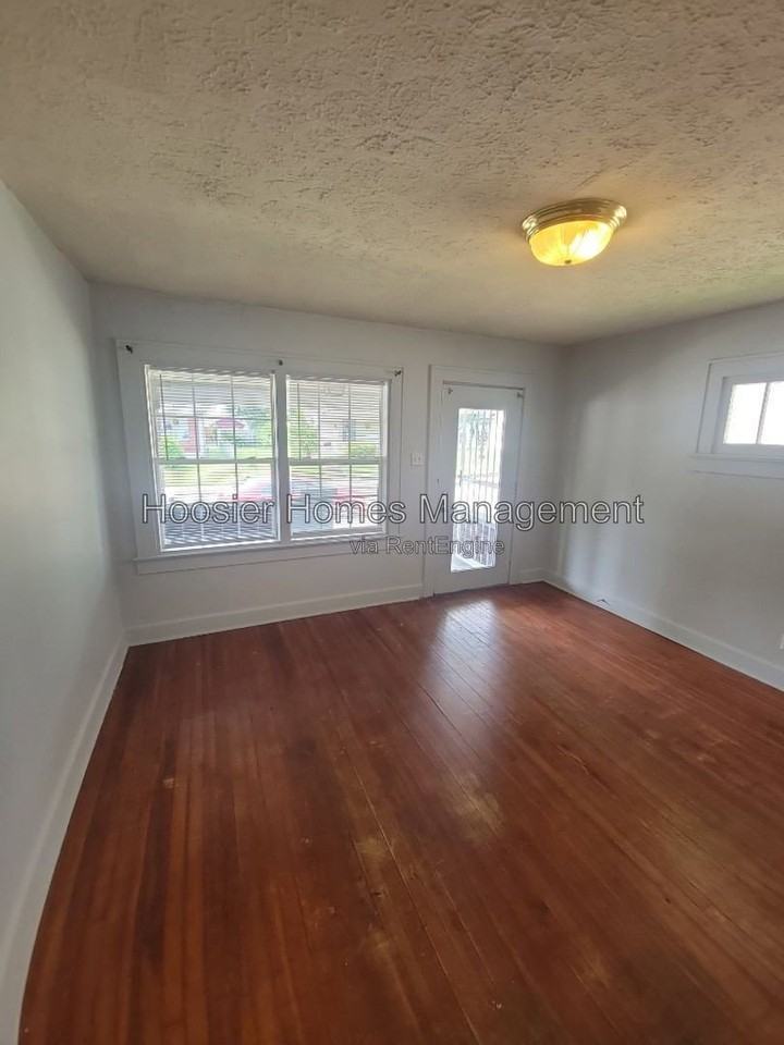 2177 S Delaware St #1 - Photo 5 of 15