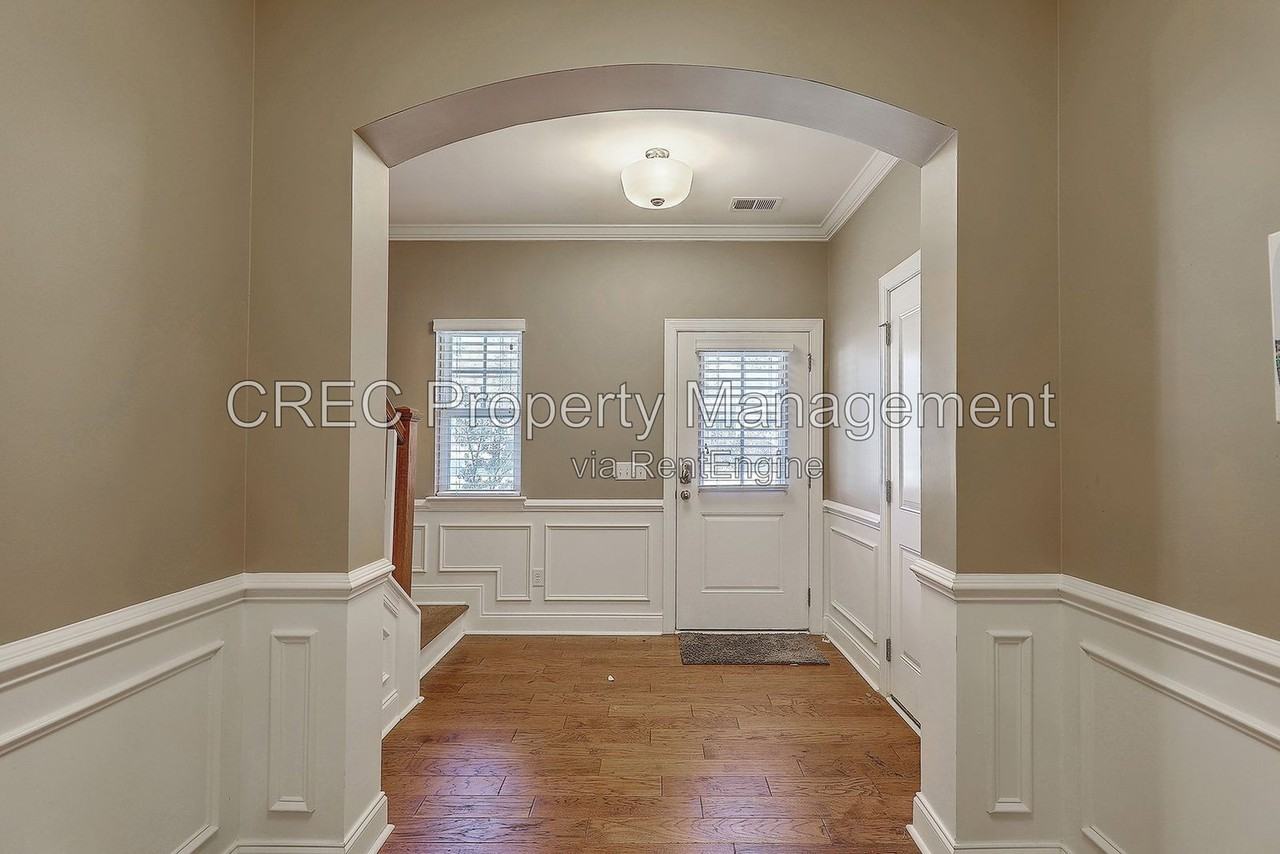 1157 Leary St - Photo 3 of 32