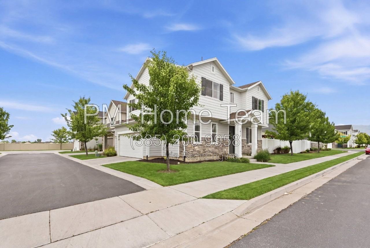 1812 W Parkview Dr - Photo 2 of 50