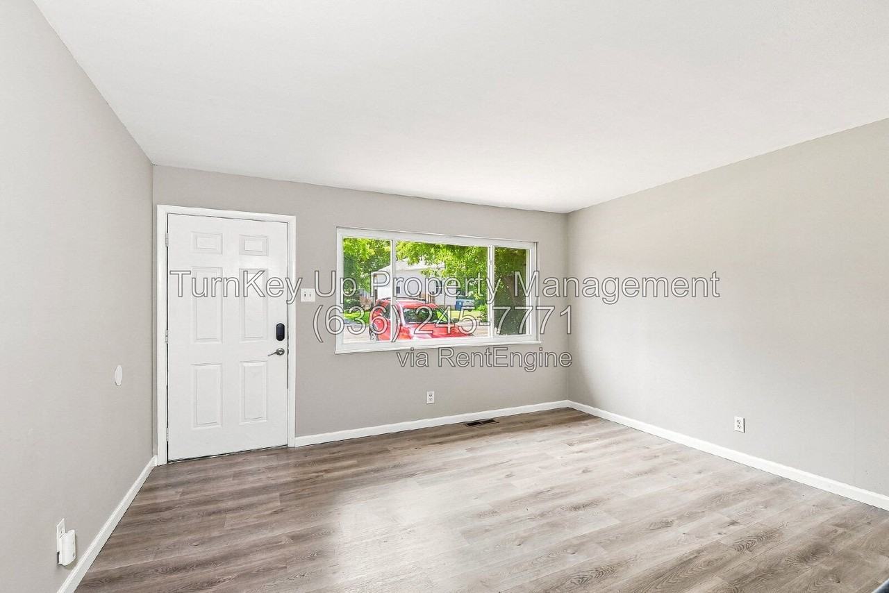 257 Connolly Dr - Photo 6 of 16