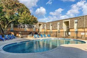 featured image of 7054 Glenview Dr #66