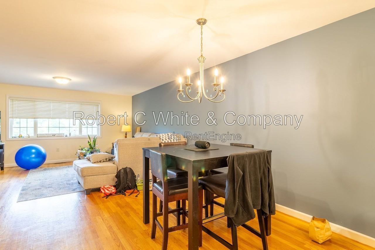330 Crystal Ave #10 - Photo 6 of 18