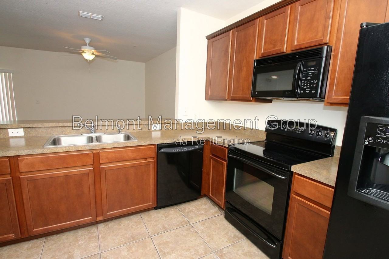 2358 Chatham Place Dr - Photo 4 of 21