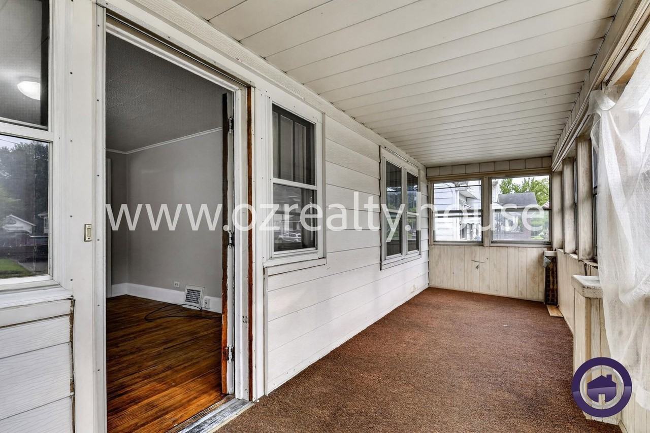 3644 Leybourn Ave - Photo 4 of 18