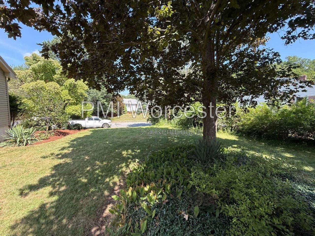 16 Seneca St - Photo 6 of 28