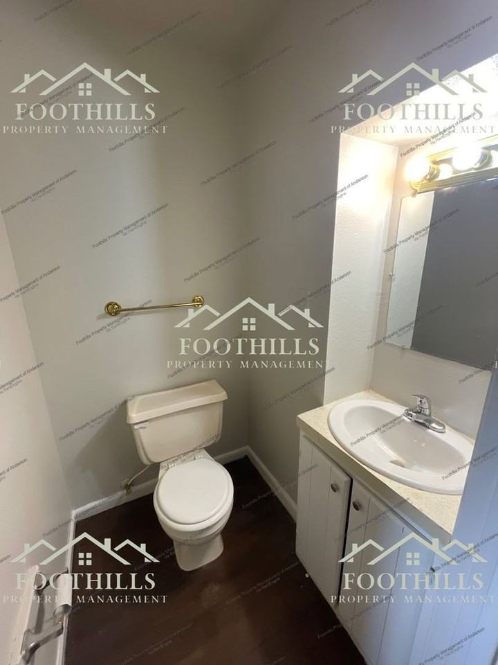 208 N Major Rd #D - Photo 6 of 8