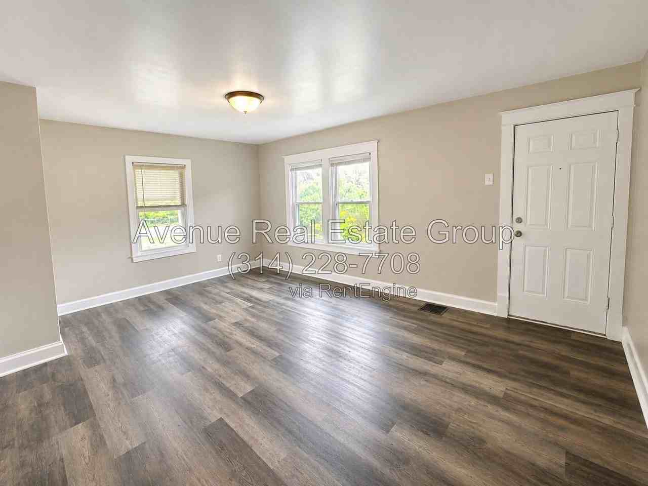 8011 Ellerton Ave - Photo 2 of 10
