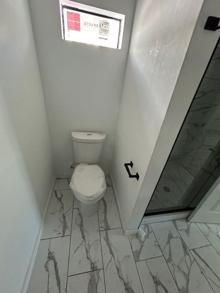 1112 Bismarck Rd - Photo 4 of 34