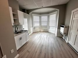 featured image of 120 Myrtle St #4