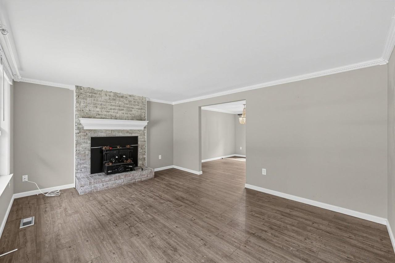4419 S Shore Dr - Photo 4 of 26