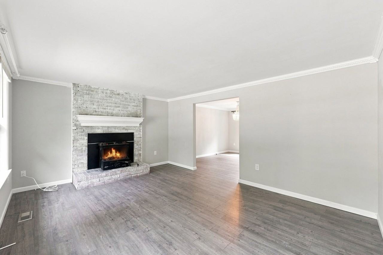4419 S Shore Dr - Photo 5 of 26