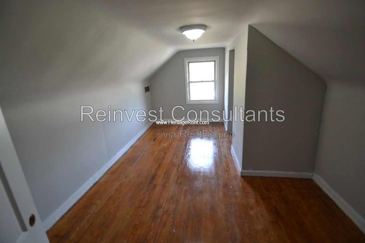 7116 Dillward Ave - Photo 7 of 8