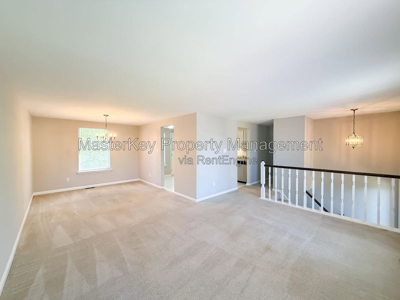 704 E Dynasty Dr - Photo 5 of 25