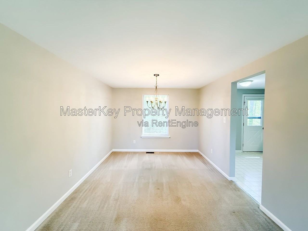 704 E Dynasty Dr - Photo 6 of 25