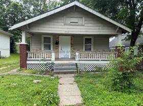 2723 Lathrop Ave - Photo 1 of 1