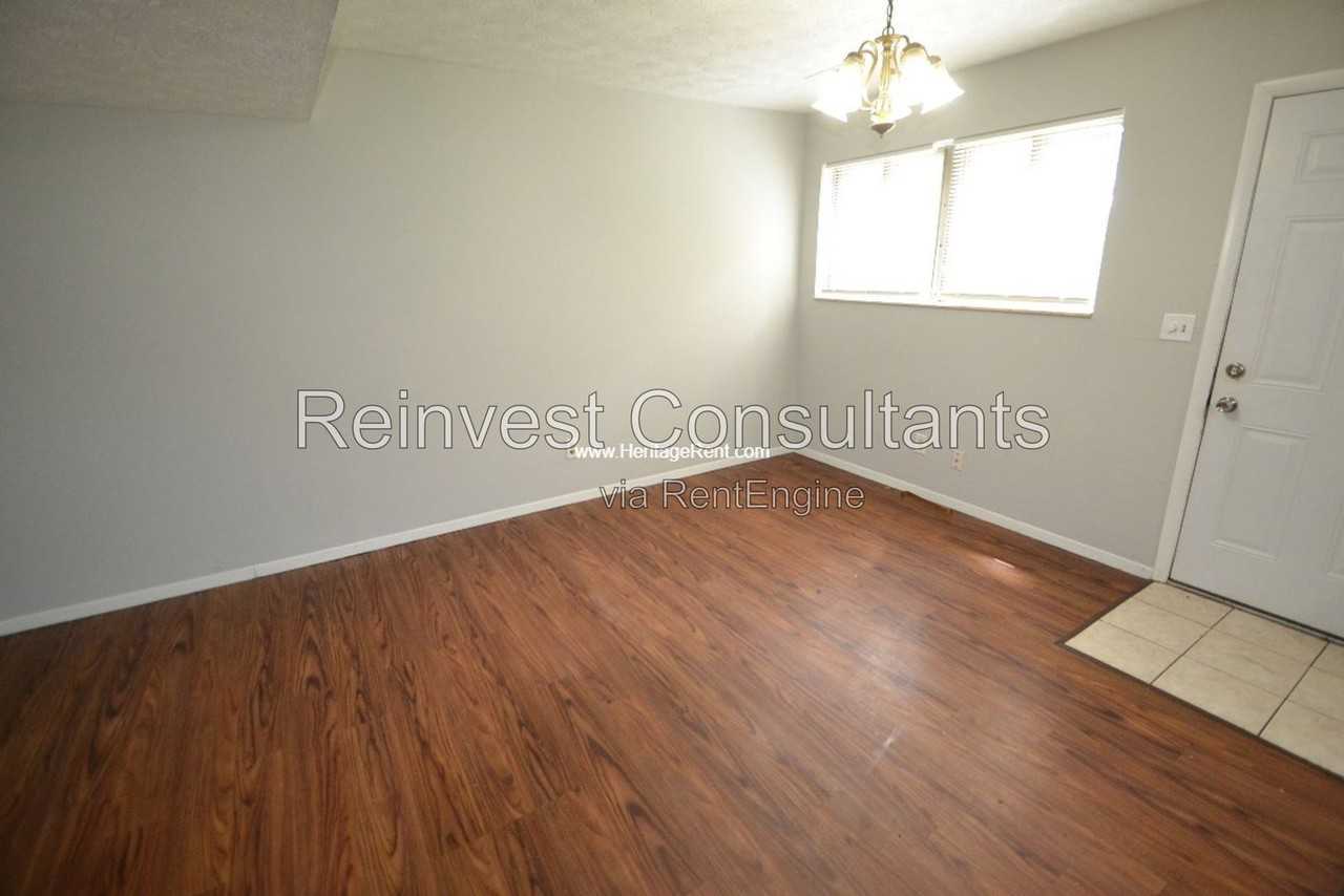 27 Wesleyan Ct #A - Photo 4 of 8