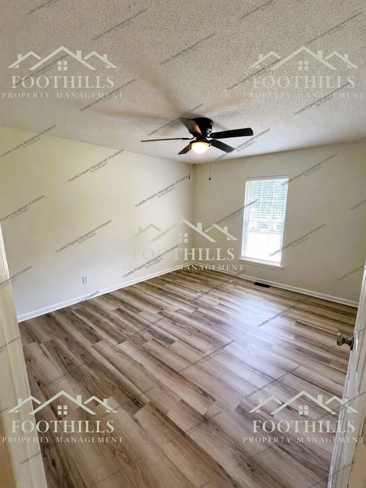 1950 Shackleburg Rd - Photo 3 of 12