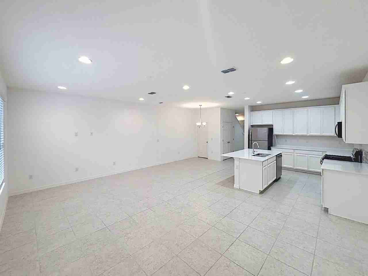 6310 Goldcoast Ave - Photo 6 of 30