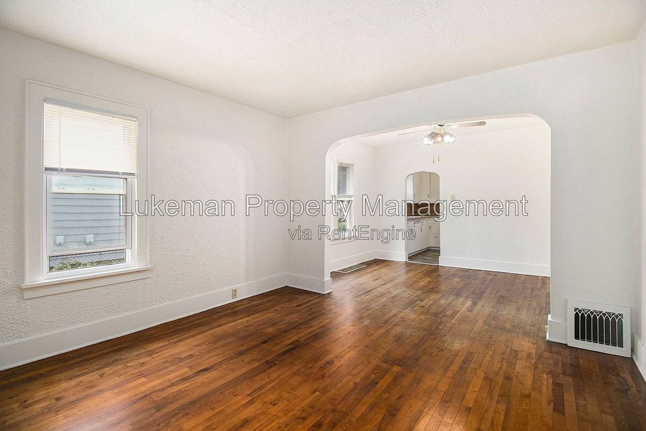 539 Gayle Ave - Photo 3 of 15