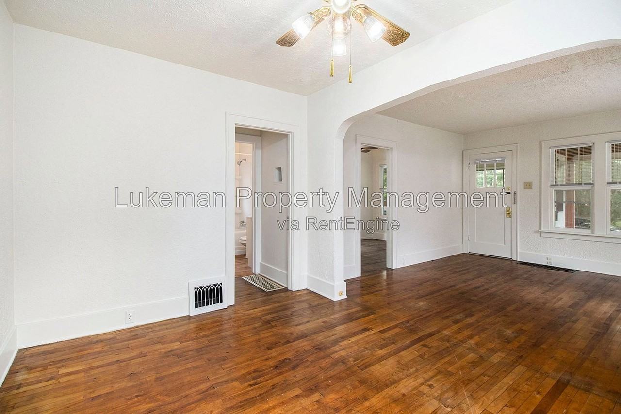 539 Gayle Ave - Photo 4 of 15