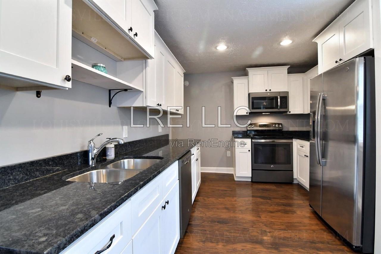10815 Alberta Dr - Photo 5 of 23