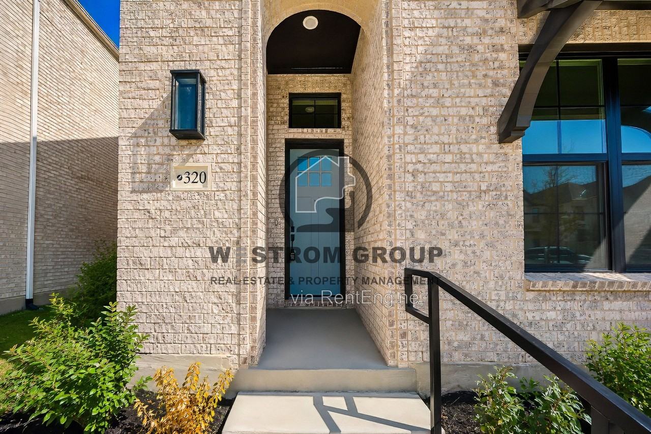 320 Walker Pkwy - Photo 4 of 40