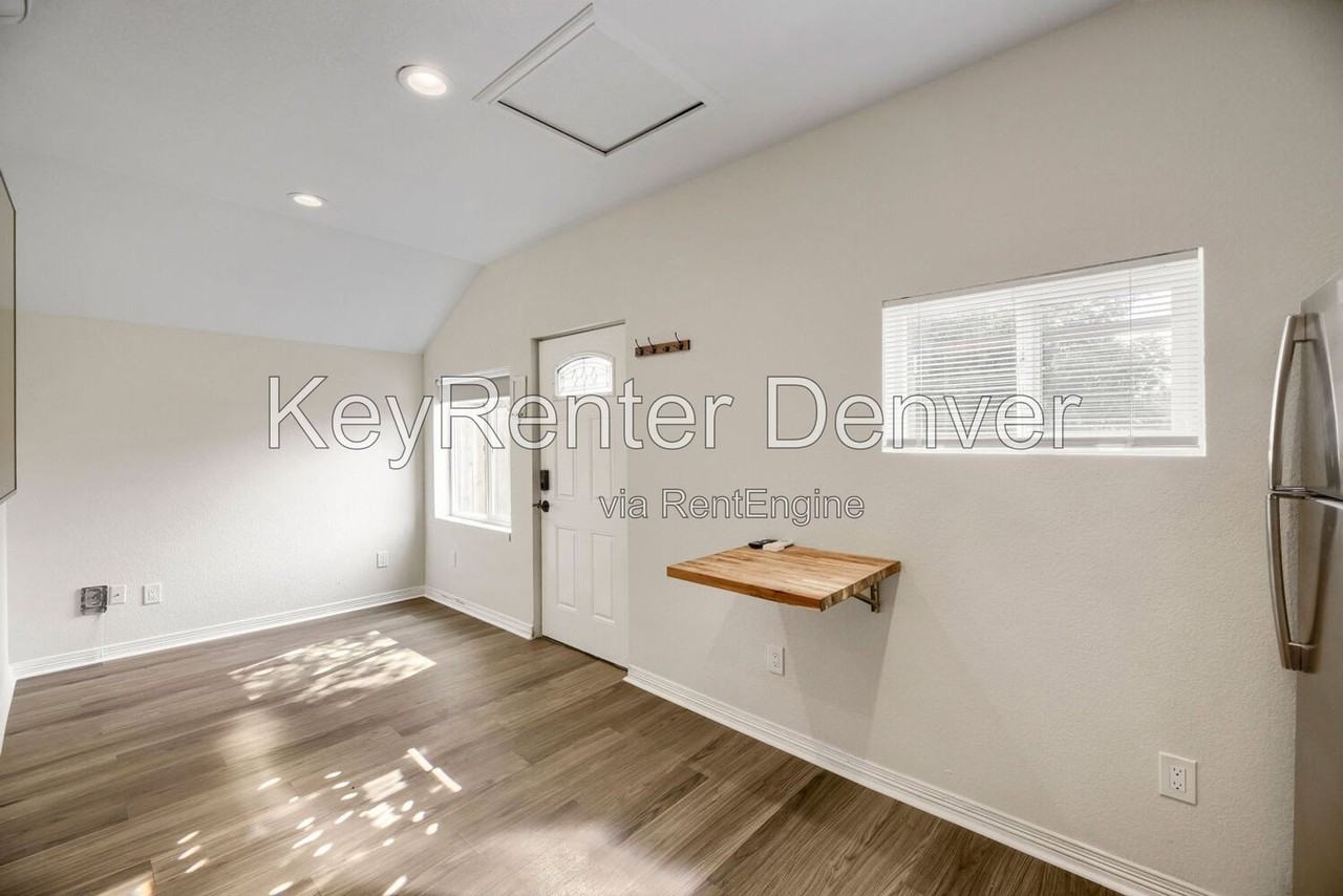 2072 Emporia St - Photo 5 of 18