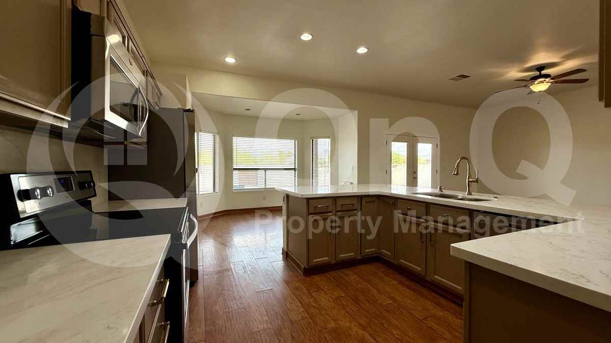 934 E Carlise Rd - Photo 4 of 29