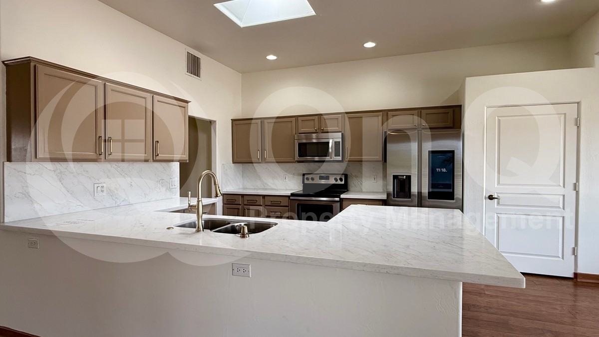 934 E Carlise Rd - Photo 3 of 29
